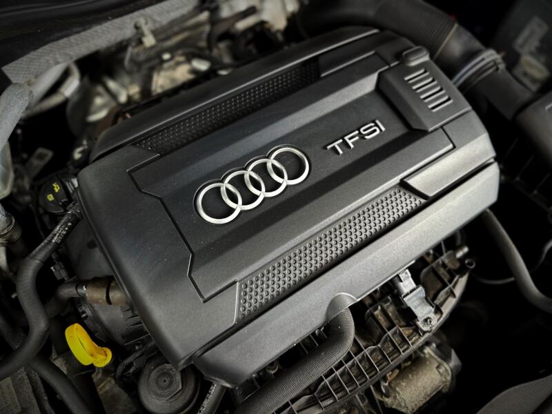 AUDI TT