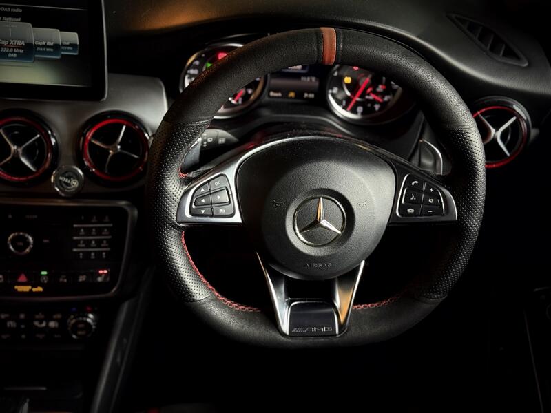 MERCEDES-BENZ GLA CLASS