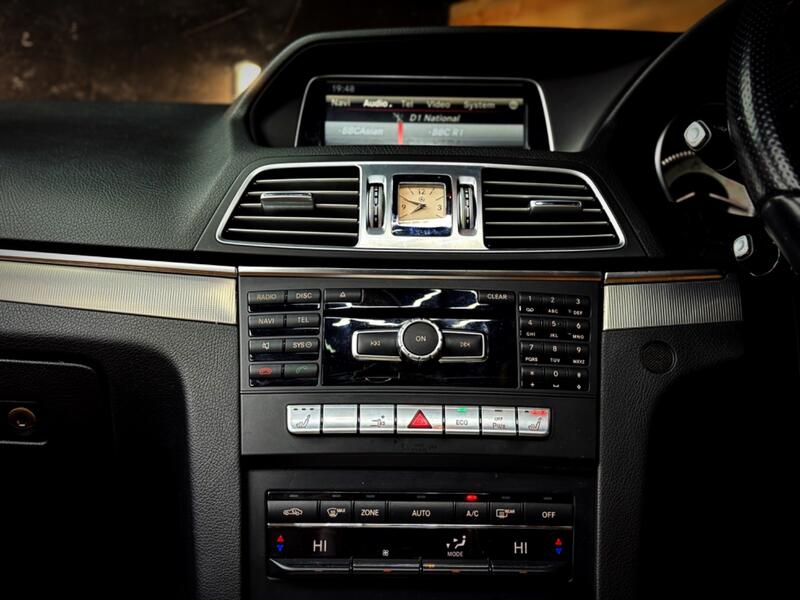 MERCEDES-BENZ E CLASS