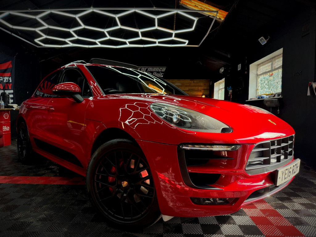 2016 Porsche Macan